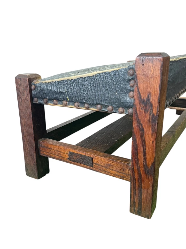 Taburete de pie antiguo Mission artes y manualidades banco inclinado 1910 roble tigre y cuero Foto 4 de 4