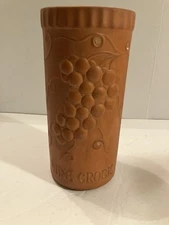 Gourmet Topf Grape Embossed Terracotta Wine Crock