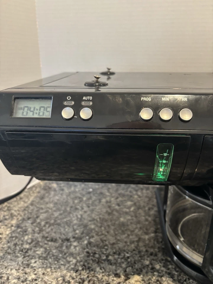 Black & Decker Espaciadora Cafetera Bajo Gabinete 12 Tazas Máquina Probada Leer Foto 3 de 4