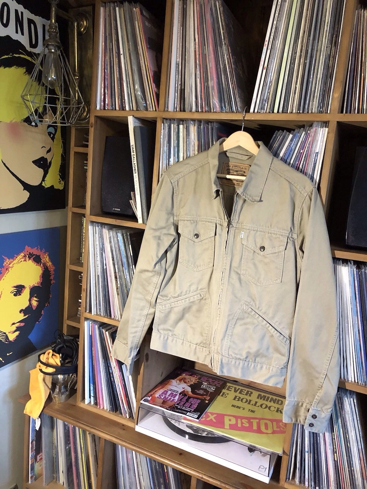 Men’s Levi Cotton Jacket Great Condition Stone Fitted Medium Rare Model