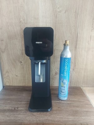 Black Soda Stream Play mit 1 leeren Flasche