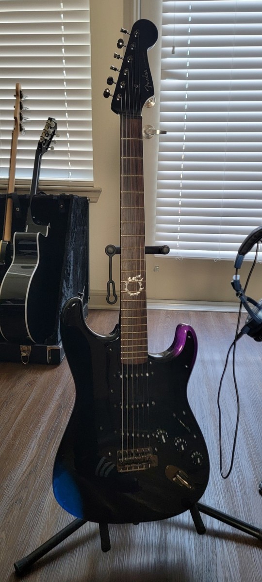 Fender Final Fantasy XIV Stratocaster 6 String Electric