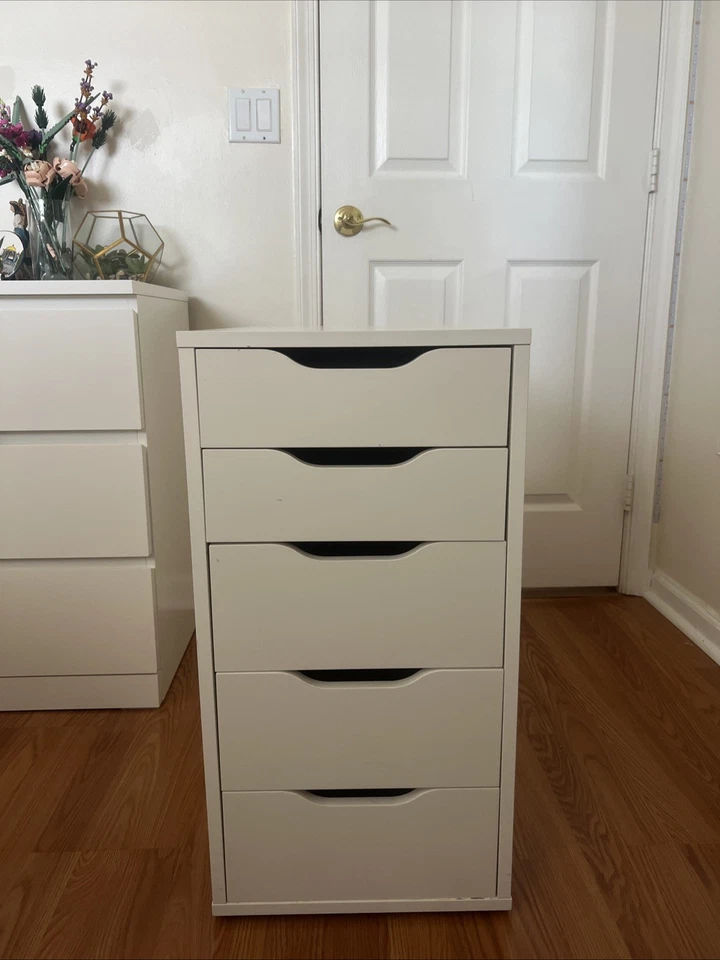 Armário de móveis para armazenar coisas Ikea - Imagem 3 de 4