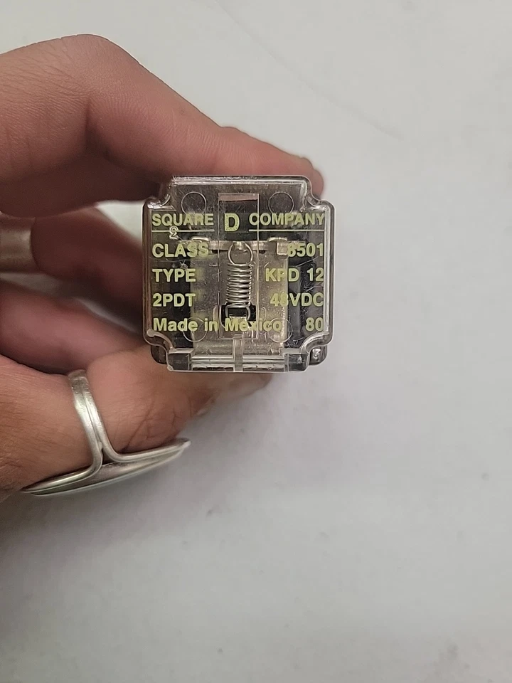 RELÉ CUADRADO D Clase 8501 Tipo KPD 12 48VDC 2PDT SIN ENCHUFE - ECS Foto 2 de 4