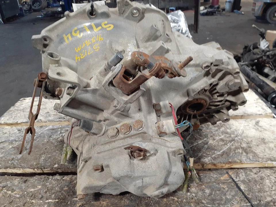 Used Manual Transmission Assembly fits: 1991 Geo Storm MT SOHC Grade A Foto 4 de 4