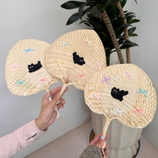 1X Cute Cat Cattail Leaf Fan Small Kitten Bowknot Pattern Hand-woven Gift Summer