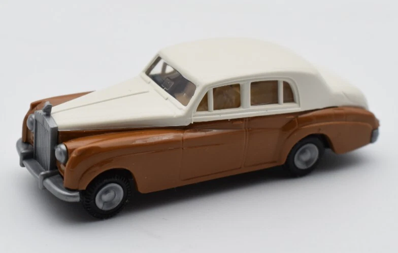 Revell Praline 1/87 H0 Rolls Royce Silver Cloud brown. Germany. boxed 84400 - Image 3 of 4