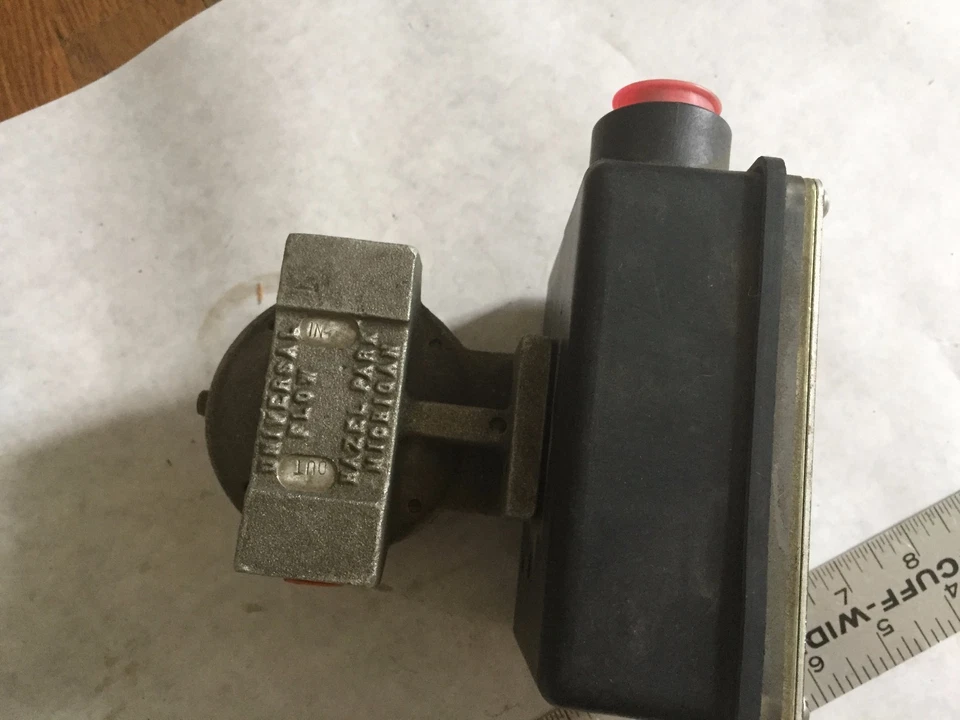 UFM SN-ASB1GM-2-350V.82-A3WL UNIVERSAL FLOW METER MONITOR 0-1GPM 1/4" NPT,AM - Image 4 of 4