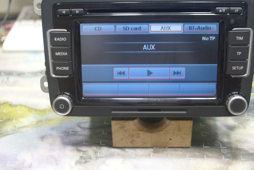 Volkswagen 3C8035195A Radio CD 6 With Code & SD RCD510 Touchscreen - Picture 4 of 7