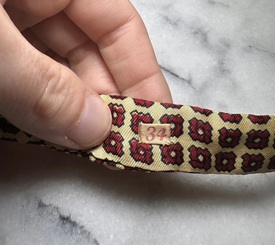 Pajarita Austin Reed Vintage 100% Seda Goma Sarga Extremo Cuadrado Geométrica Auto Corbata Foto 4 de 4