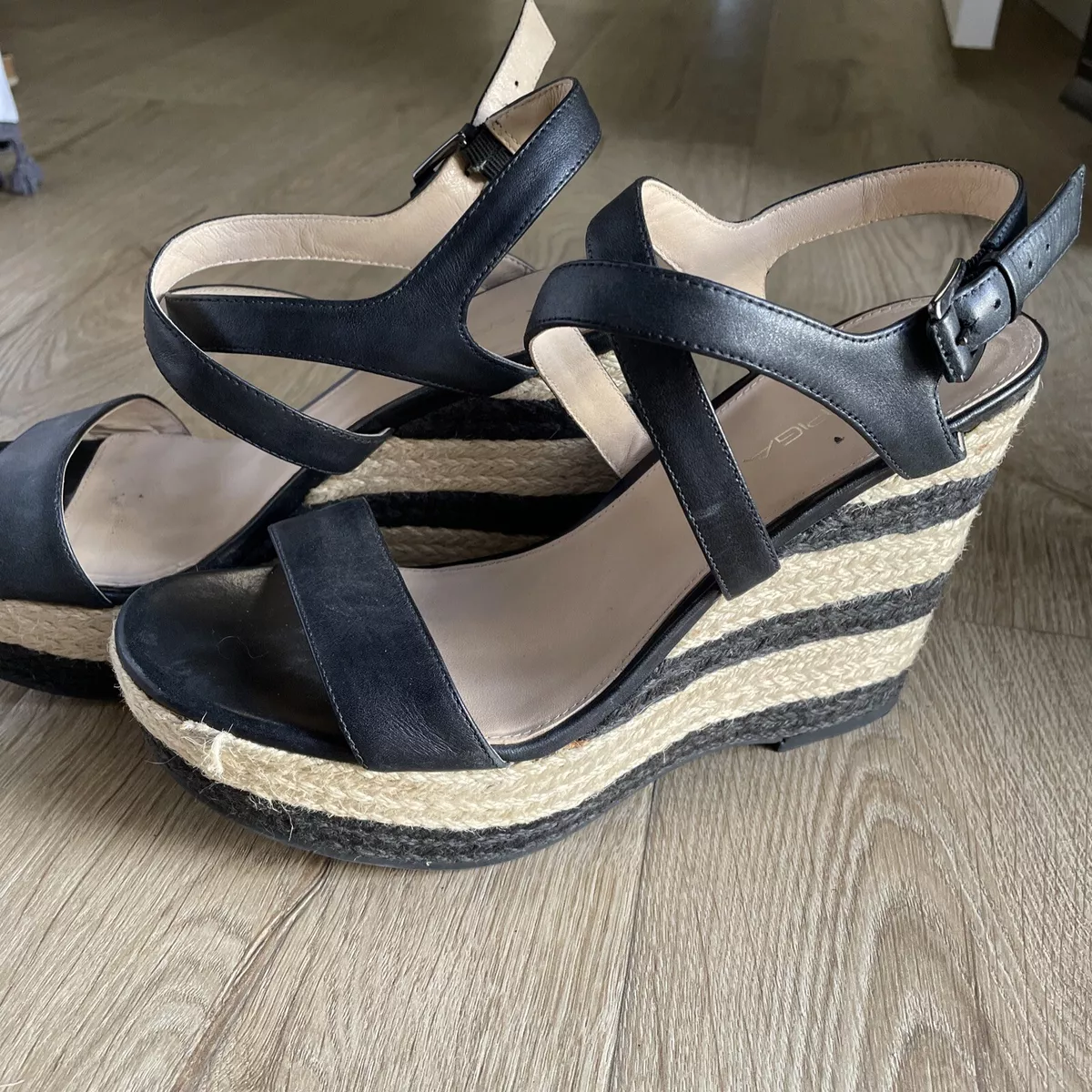 Via spiga store wedge shoes