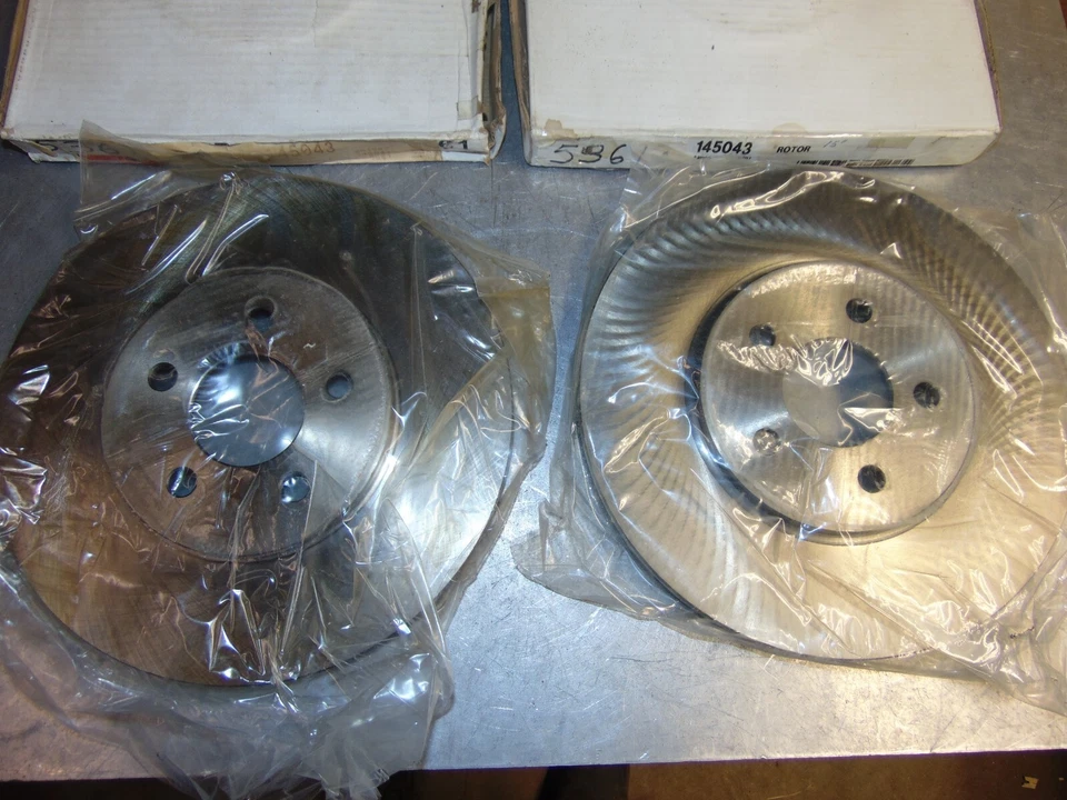 US Front Brake Rotors 145043 Raybestos 76504 BR5631 1995-2000 Dodge Stratus - Image 4 of 4