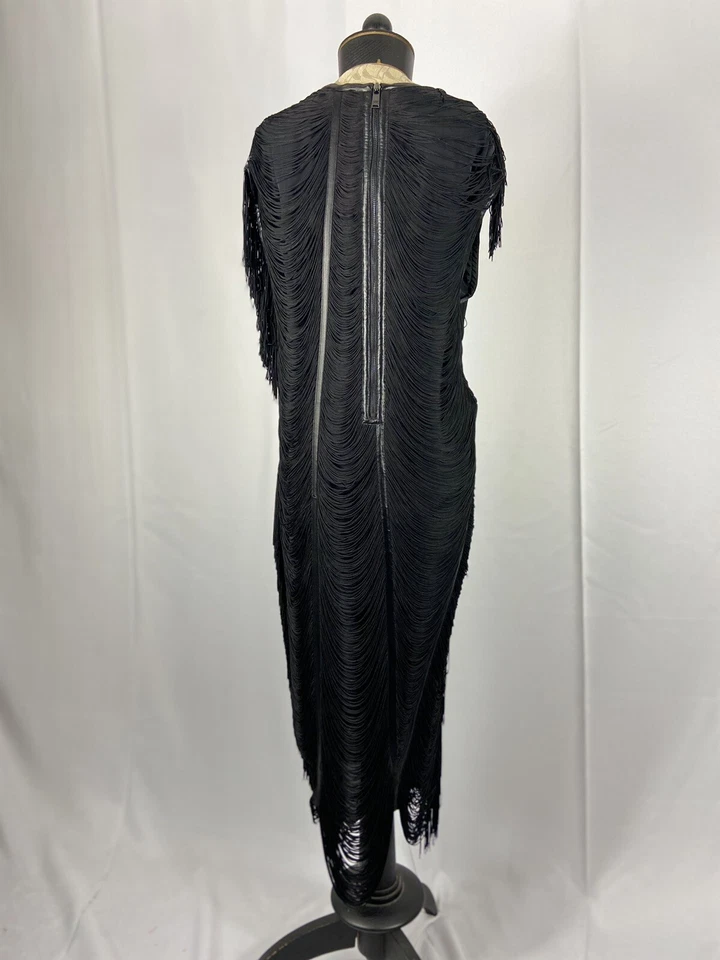 Vestido maxi coquetel Haute Hippie tamanho grande preto franjas sem mangas - Imagem 2 de 4