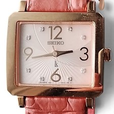 Made in Japan SEIKO LUKIA 1N01-0LZ0 Gold Tone Square Ladies Quartz Watch w/ Box