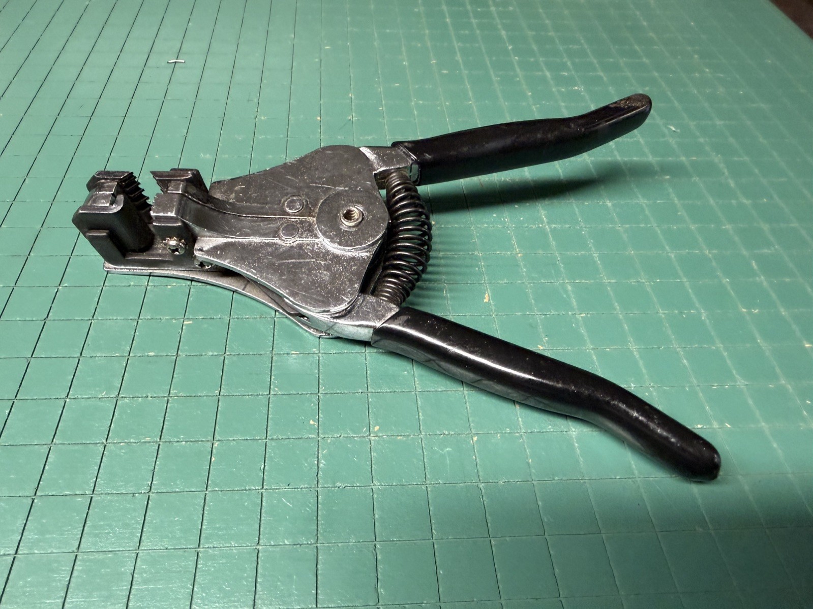 Ideal  Stripmaster L-4422 Wire stripper AWG 8-18 Electrical  Rubber Grips image 4