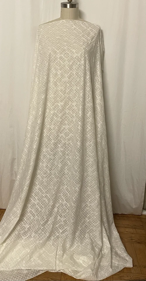 Exquisita tela bordada de algodón rayón blanco roto 3 yardas 11 "largo 60" de ancho Foto 3 de 4