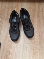 Damenschuhe