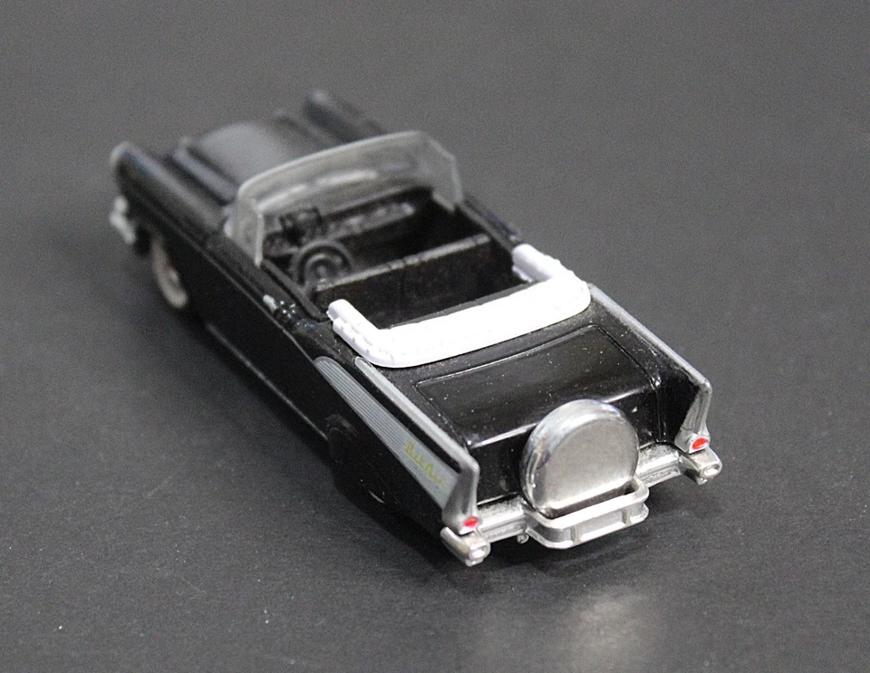 Racing Champions 1957 Chevrolet Bel Air Convertible 1:64 Scale Diecast - Image 4 of 4