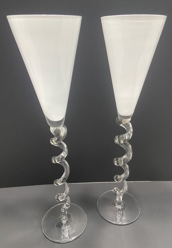 Set Of 2 Hand Blown Art Glass Champagne Flutes Clear Twisted Stem & White Rim. - Picture 1 of 12
