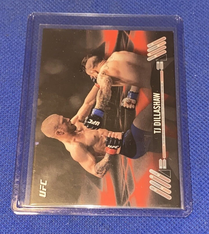 TJ Dillishaw SP Red 2017 Topps UFC Knockout /25 - Image 3 of 4