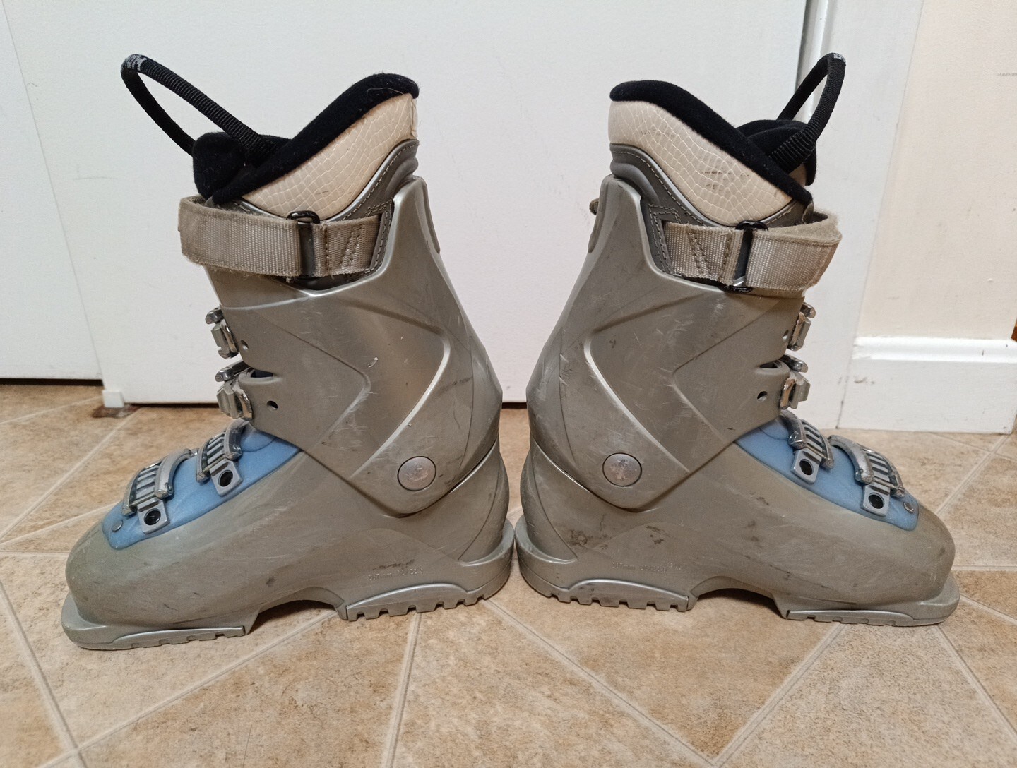 Scarponi da sci donna Salomon Irony 660 misura 267 mm Mondo 22