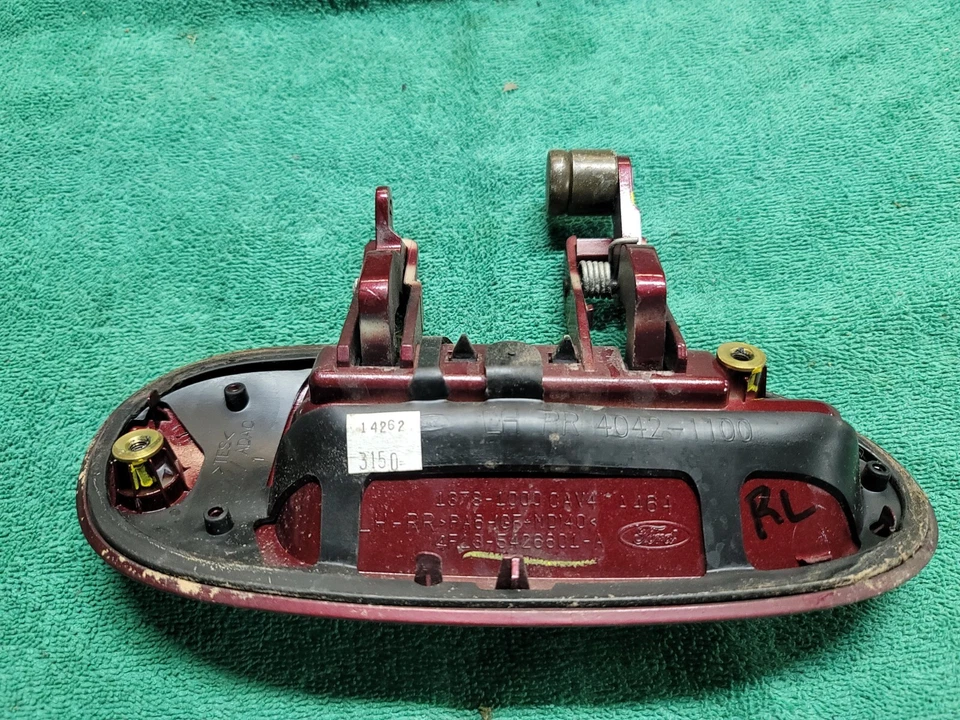 Ford Taurus 2004-07, Mercury Sable manija de puerta exterior lado del conductor puerta trasera S54 Foto 2 de 2