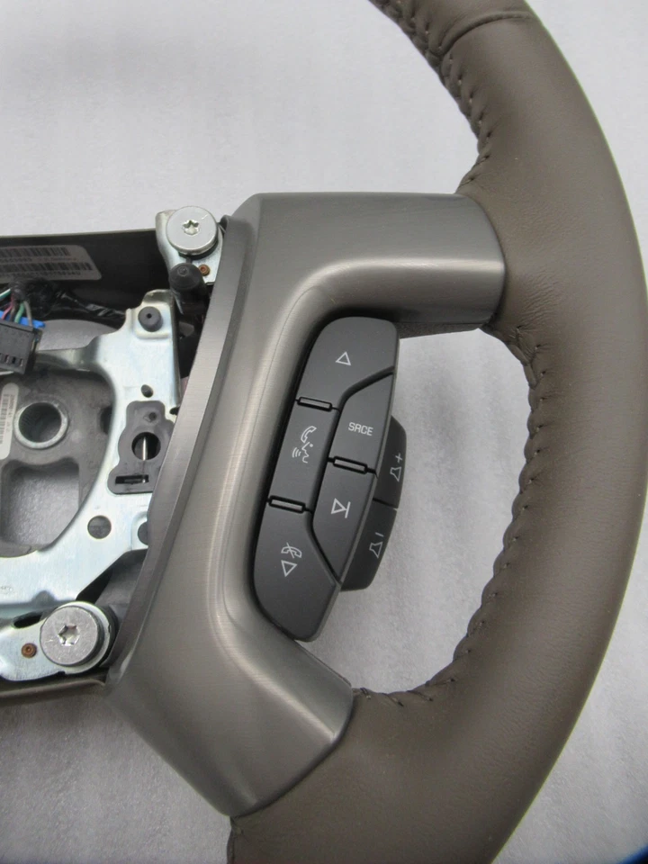 OEM Cadillac Chevrolet GMC Steering Wheel Leather Wrapped 22947800 2009-2014 - Image 4 of 4
