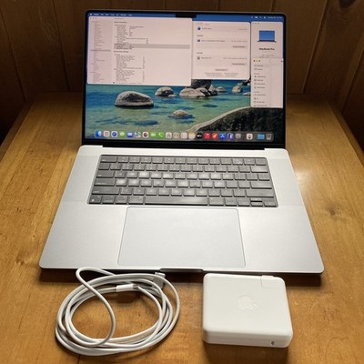 Apple MacBook Pro 16.2'' 2023 1TB SSD 32GB Apple M2 Max) CPU 12