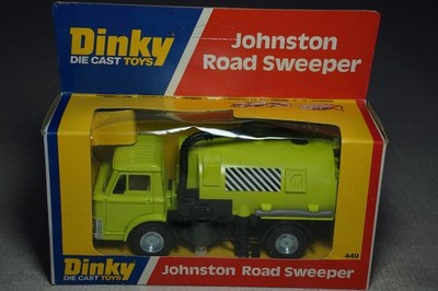 DINKY TOYS 449  1978  FORD Johnston Road Sweeper, Kehrmaschine, neuwertig & OVP