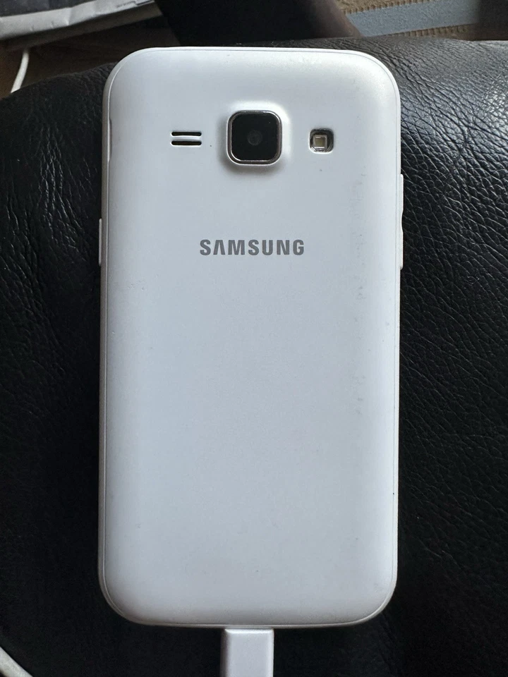 Samsung Galaxy J SM-J100H - 4GB - White (Unlocked) Smartphone, photo 2 of 3