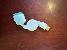 Retractable Firewire 400 Data & Charging Cable for 30-PIN iPhone, iPod, & iPads