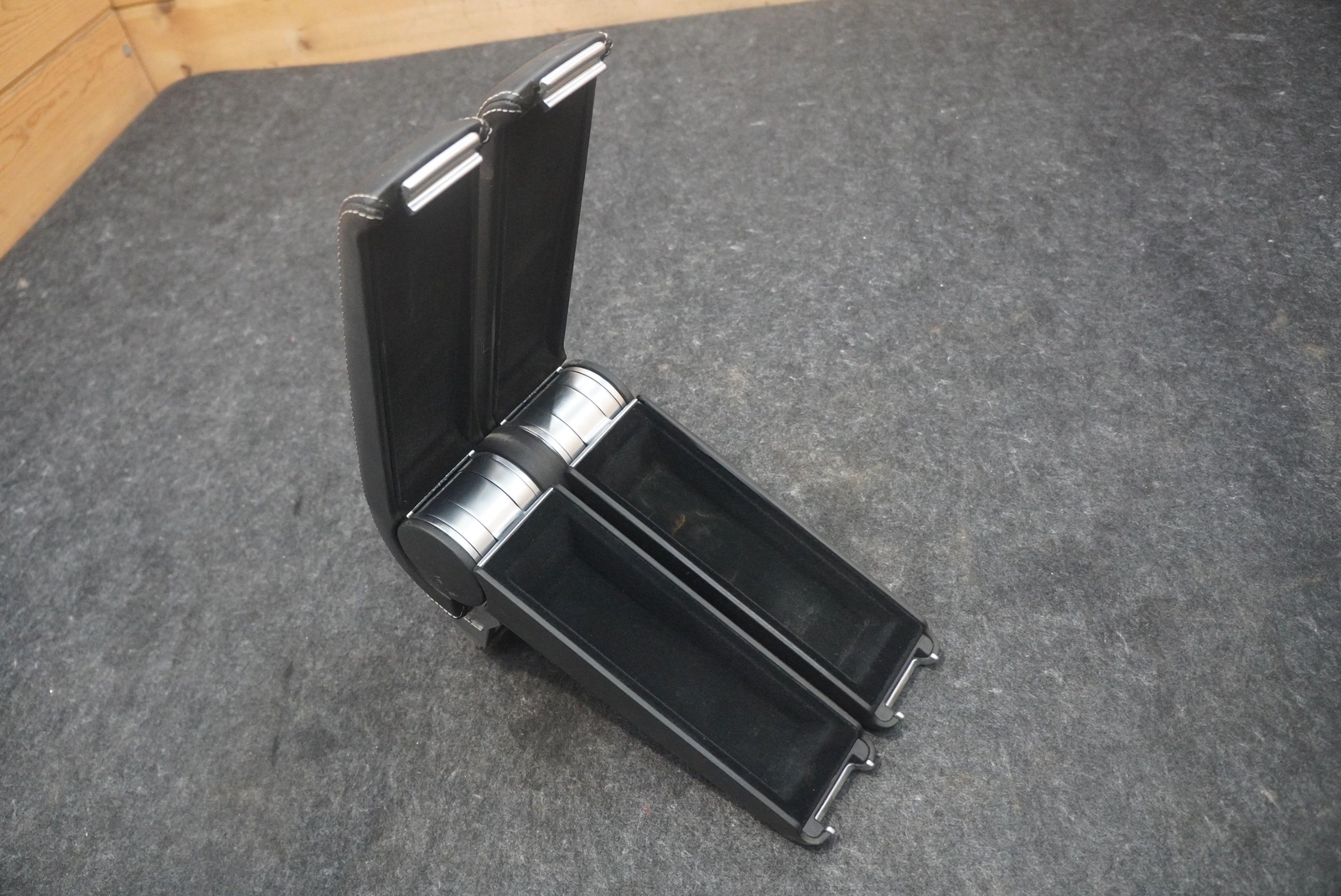 Center Console Armrest Pad Compartment 3W0864209G Bentley Continental GTC 2016
