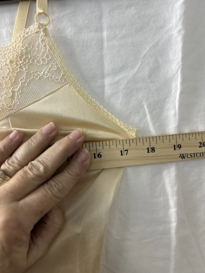 De Colección Maiden Form Something Special Encaje Completo Deslizamiento Nylon Sedoso Hecho en Unión 34 Crema Foto 4 de 4