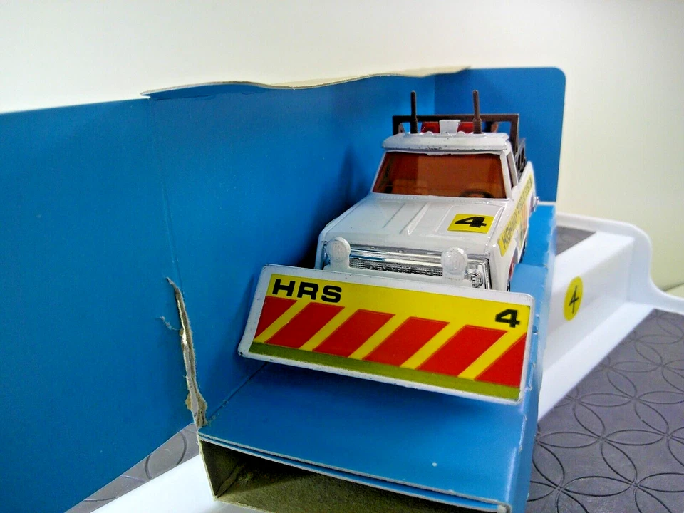 Matchbox Super Kings K-77 Highway Rescue in Box - Image 3 of 4