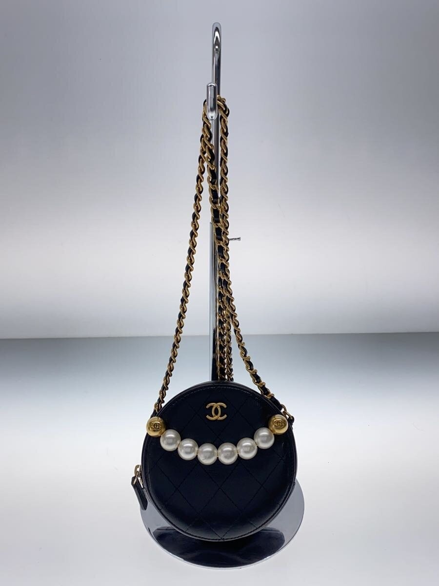 CHANEL Matelass Pearl Chain Shoulder Round Shoulder Bag Leather Black