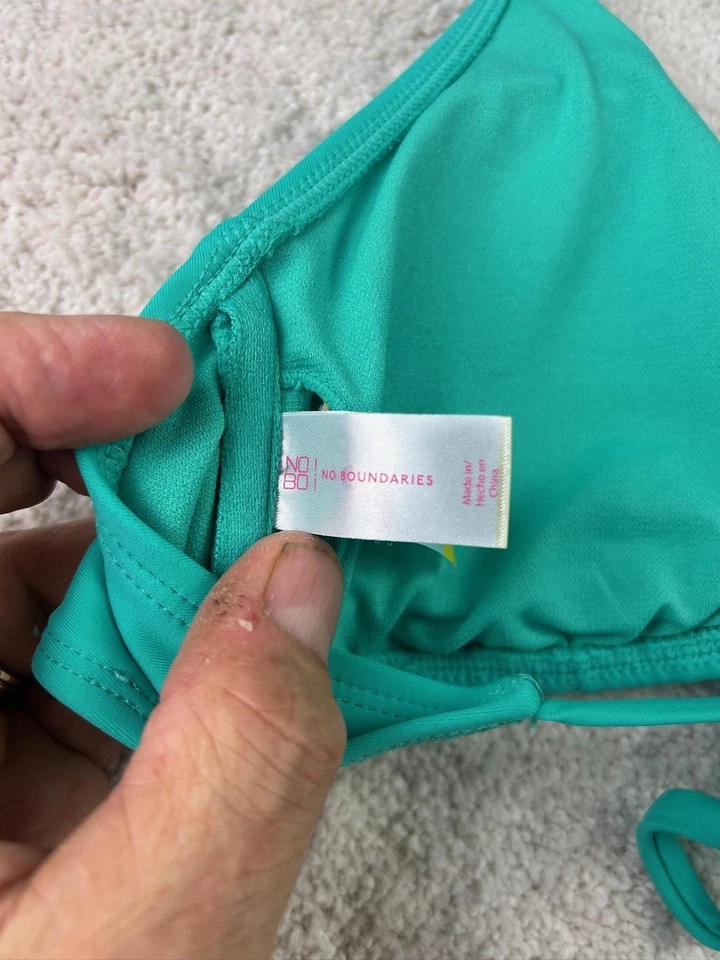 Top de bikini No Boundaries para mujer grande azul verdoso halter traje de baño detalle de anillo corbata Foto 3 de 4