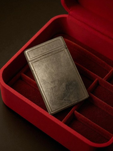 BRIQUET ANCIEN { VINTAGE le plus fin au monde } Lighter Feuerzeug