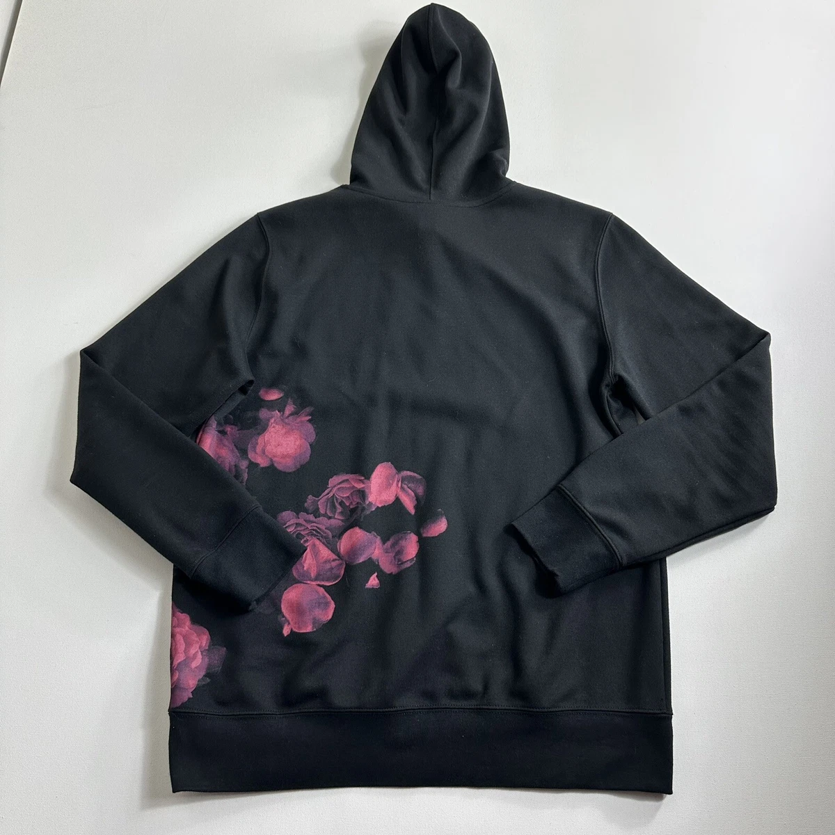 Hu0026amp;M Black Rose Hoodie Sweatshirt Mens M Pullover Pockets Regular Fit  Long Sleeve | eBay