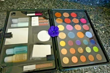 OFRA glam changer large portfolio vault new in package 