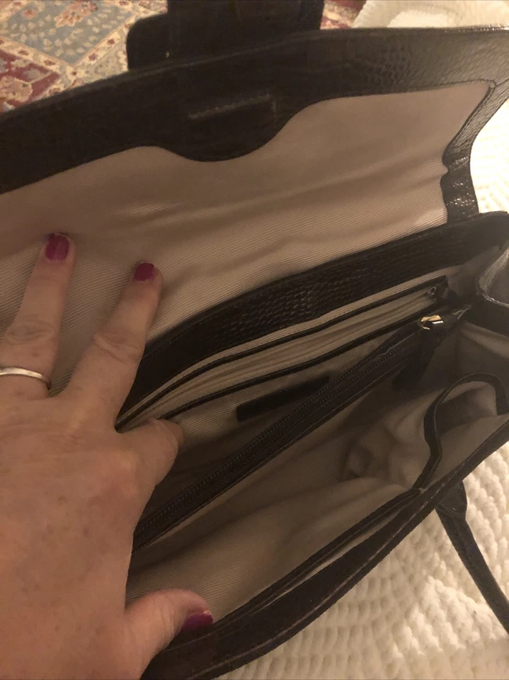 "Hermoso bolso de mano Ann Taylor marrón estilo gator y suade 14x7""" Foto 2 de 4