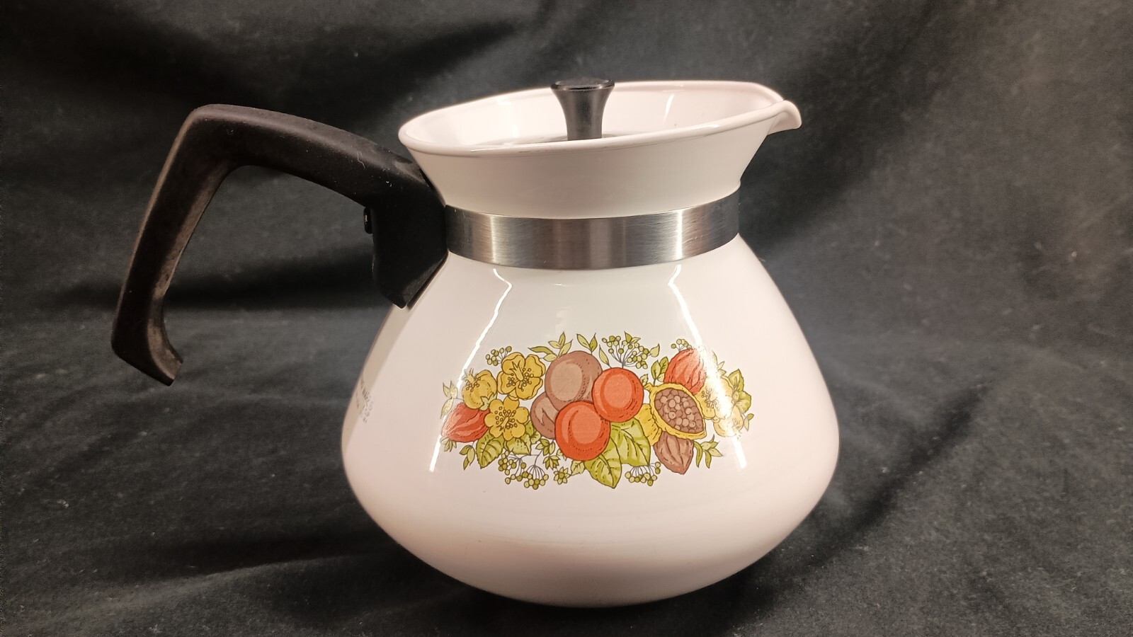 Vintage Corning Ware Spice Of Life 6-Cup Coffee Tea Pot Kettle P-104 with Lid