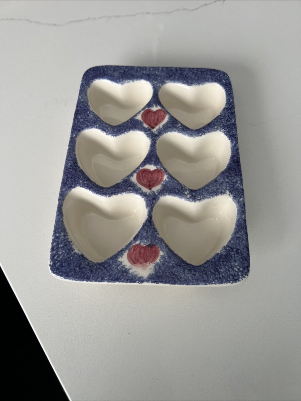 Ceramic muffin pan, 6 heart shaped cupcakes, hand painted in Italy, blue & red