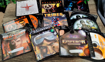 PC Game ''Golden'' Era Lot Half-Life CounterStrike Tribes 2 Quake Arena Red Alert