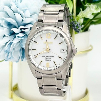 Seiko Solar Radio Titanium Watch Unisex Wrist 18cm/7.1in
