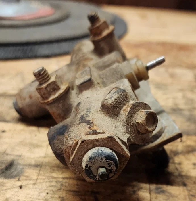 1981-1993 Dodge RamCharger D150 W150 PROPORTIONING VALVE DISC BRAKE REAR DRUM - Image 4 of 4