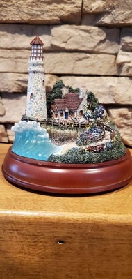 Hawthorne Village Thomas Kincade Lighthouse ''The Light of Peace'' N0418