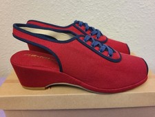 Re-mix Vintage Shoes Holiday 2 Red Navy Wedge Heels Size 9