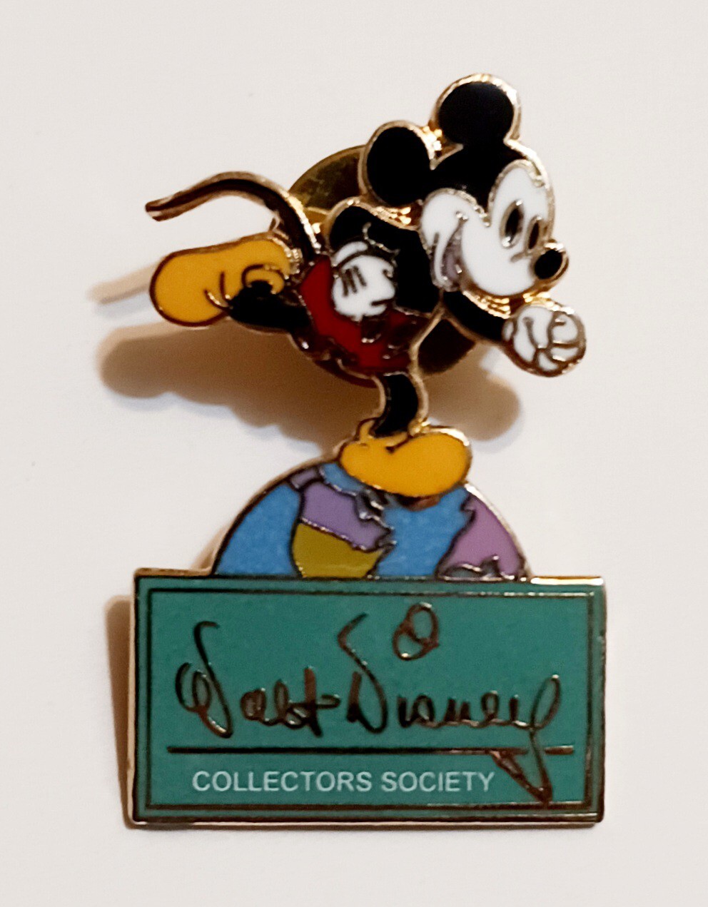 2000 Mickey Mouse Walt Disney Collectors Society Enamel Pin