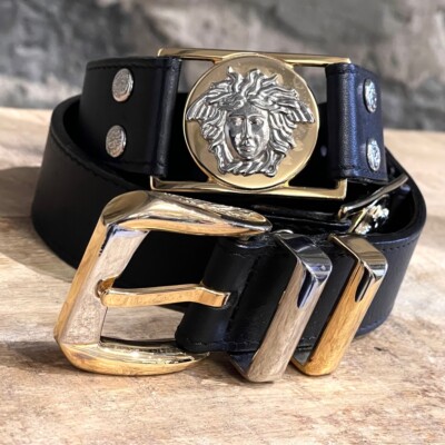Gianni Versace Vintage Black Leather Medusa Station Belt  display picture 3