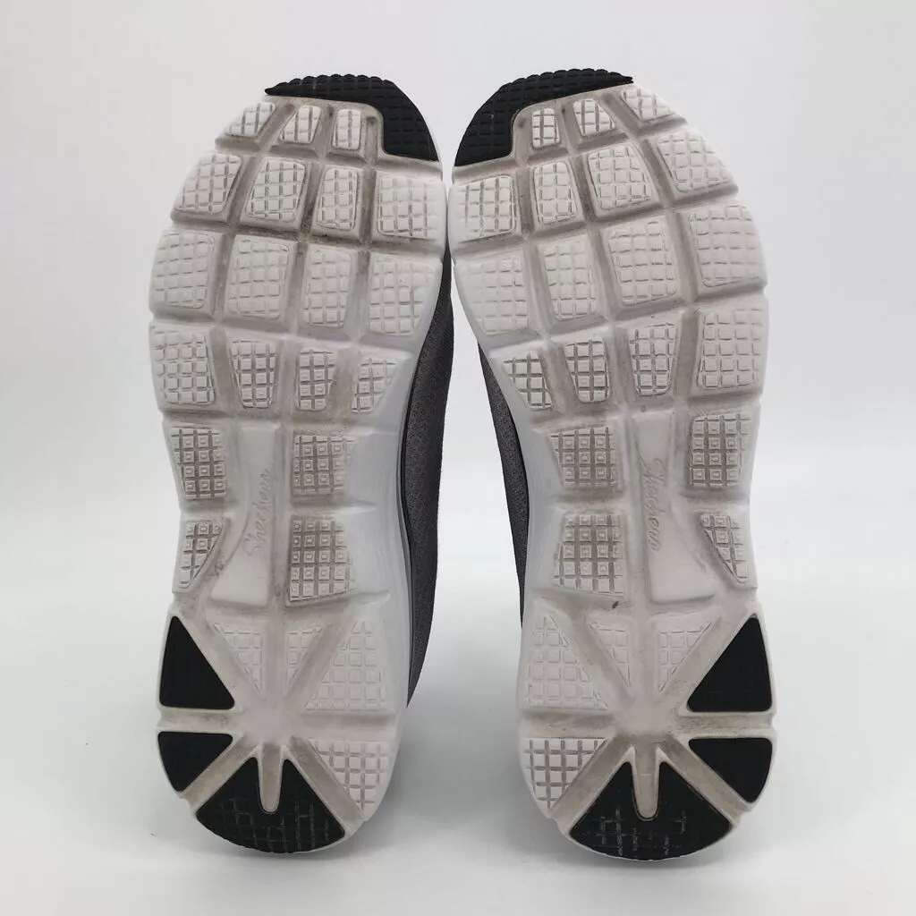 Skechers Womens Fashion Fit Build Up Sneakers Black White 12717